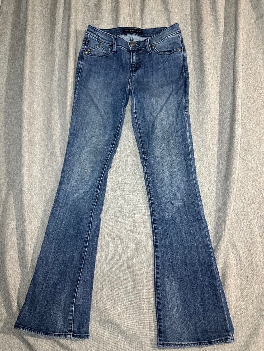 Rock & Republic Bootcut Flare Jeans Medium Wash - Size 4